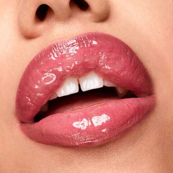 TRACE'D OUT L�PIS LABIAL RIRI